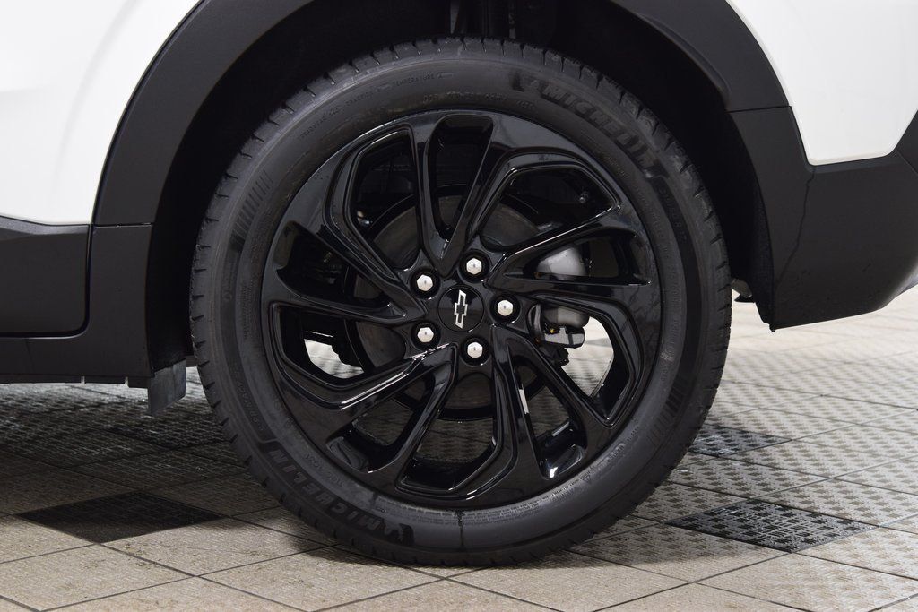 2027 Chevrolet Bolt FWD 4dr RS - 22980850 - 25