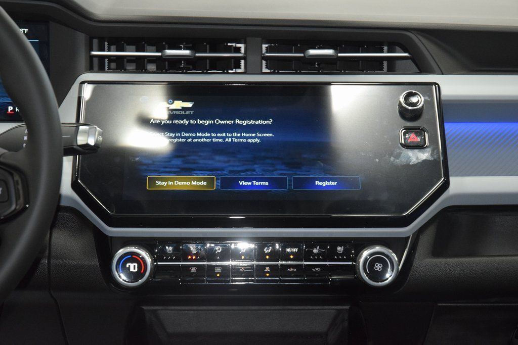 2027 Chevrolet Bolt FWD 4dr RS - 22980850 - 29