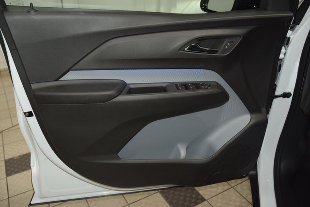 2027 Chevrolet Bolt FWD 4dr RS - 22980850 - 42