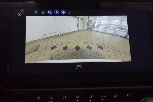 2027 Chevrolet Bolt FWD 4dr RS - 22980850 - 44