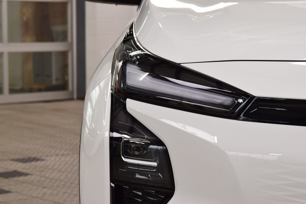 2027 Chevrolet Bolt FWD 4dr RS - 22993520 - 11