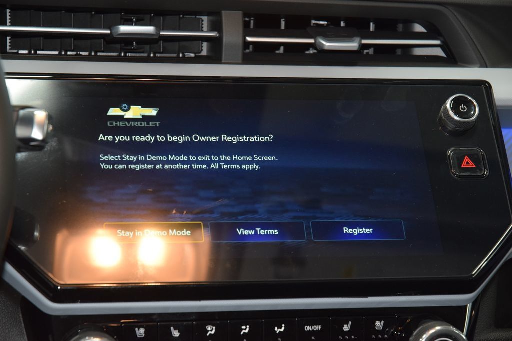 2027 Chevrolet Bolt FWD 4dr RS - 22993520 - 30