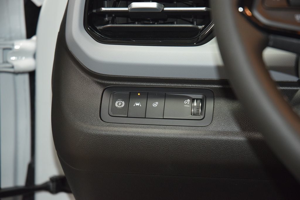 2027 Chevrolet Bolt FWD 4dr RS - 22993520 - 32