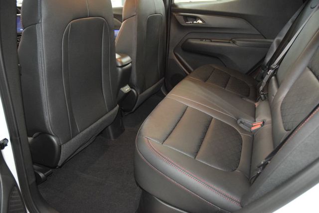 2027 Chevrolet Bolt FWD 4dr RS - 22993520 - 39