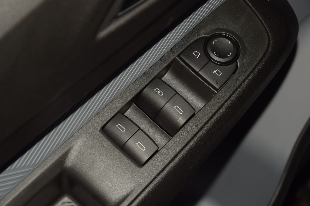 2027 Chevrolet Bolt FWD 4dr RS - 22993520 - 43