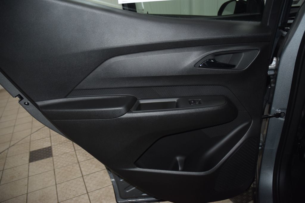 2027 Chevrolet Bolt FWD 4dr RS - 22994144 - 41