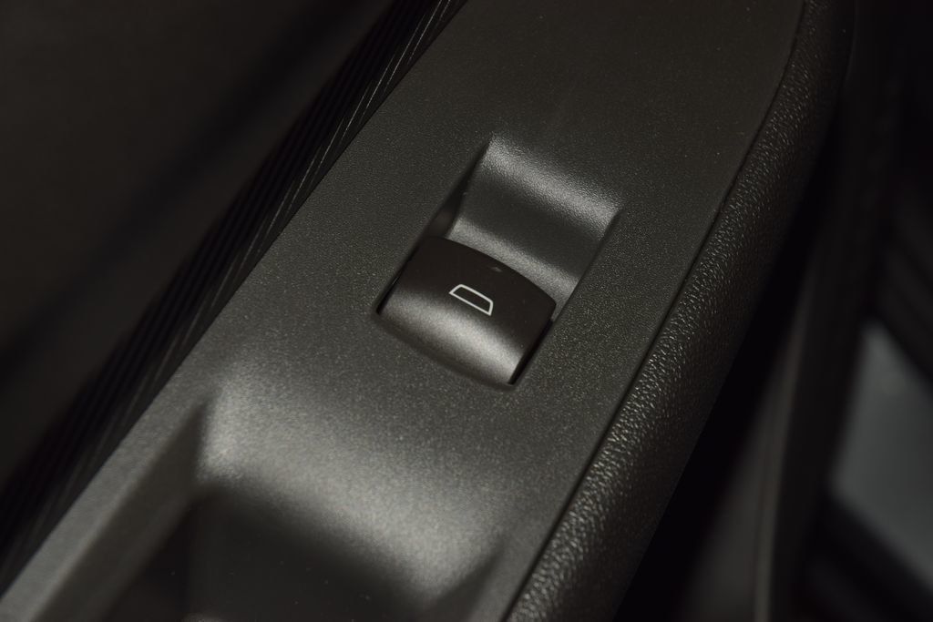 2027 Chevrolet Bolt FWD 4dr RS - 22994144 - 42