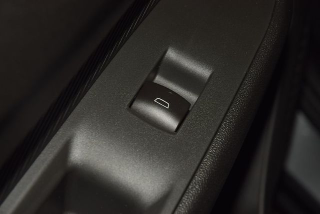 2027 Chevrolet Bolt FWD 4dr RS - 22994144 - 42