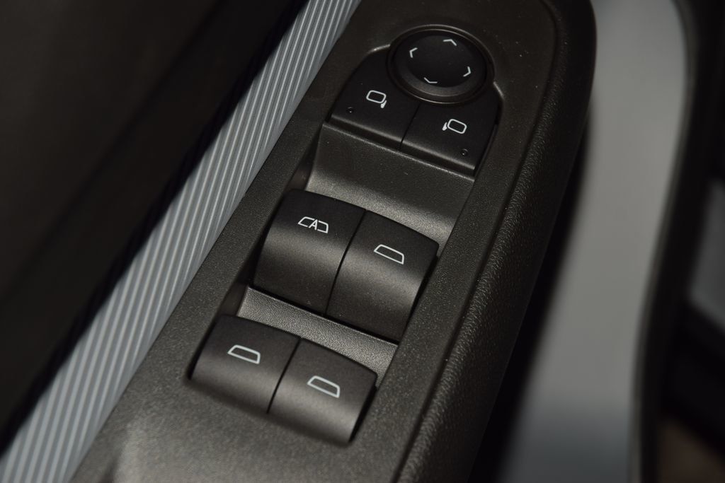 2027 Chevrolet Bolt FWD 4dr RS - 22994144 - 44