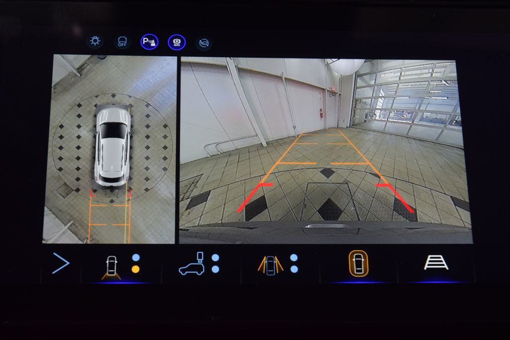 2027 Chevrolet Bolt FWD 4dr RS - 22994144 - 49