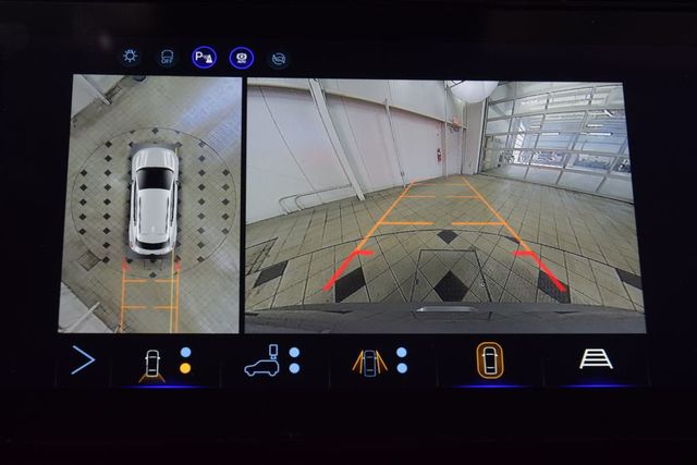 2027 Chevrolet Bolt FWD 4dr RS - 22994144 - 49