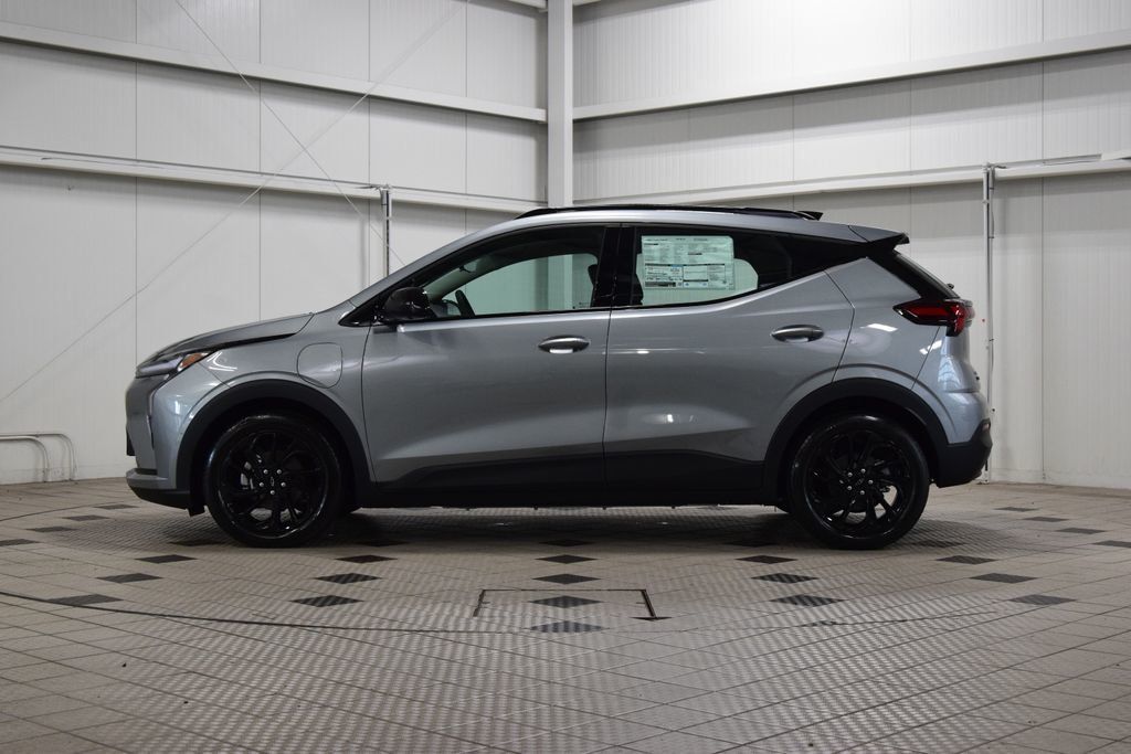 2027 Chevrolet Bolt FWD 4dr RS - 23071442 - 3