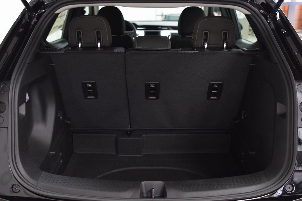 2027 Chevrolet Bolt EV 2LT - 22977378 - 22