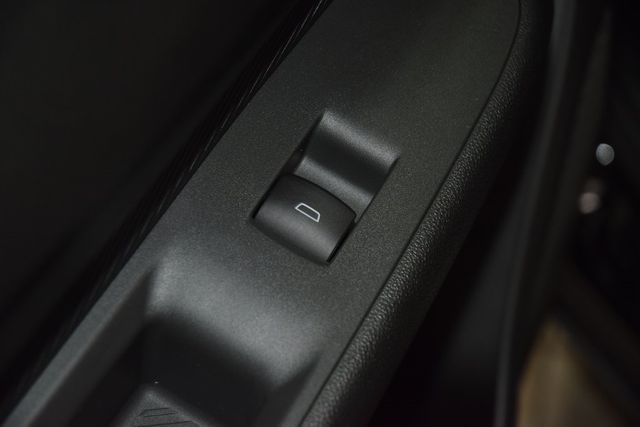 2027 Chevrolet Bolt EV 2LT - 22977378 - 39