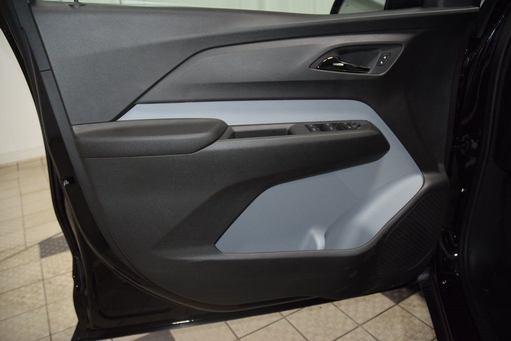 2027 Chevrolet Bolt EV 2LT - 22977378 - 40