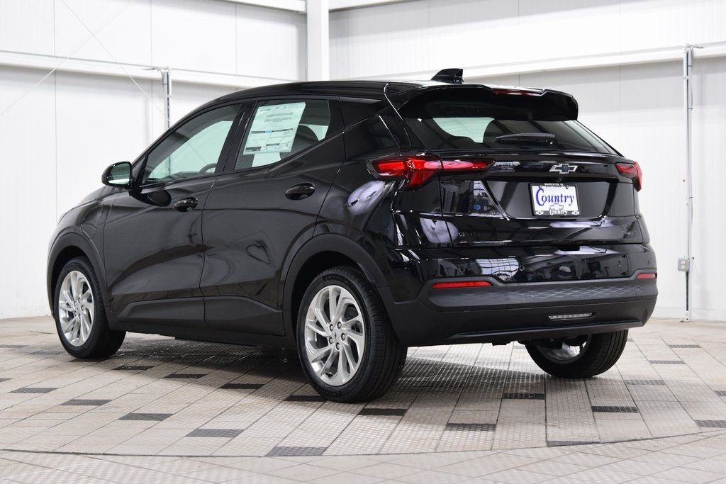 2027 Chevrolet Bolt EV 2LT - 22977378 - 5