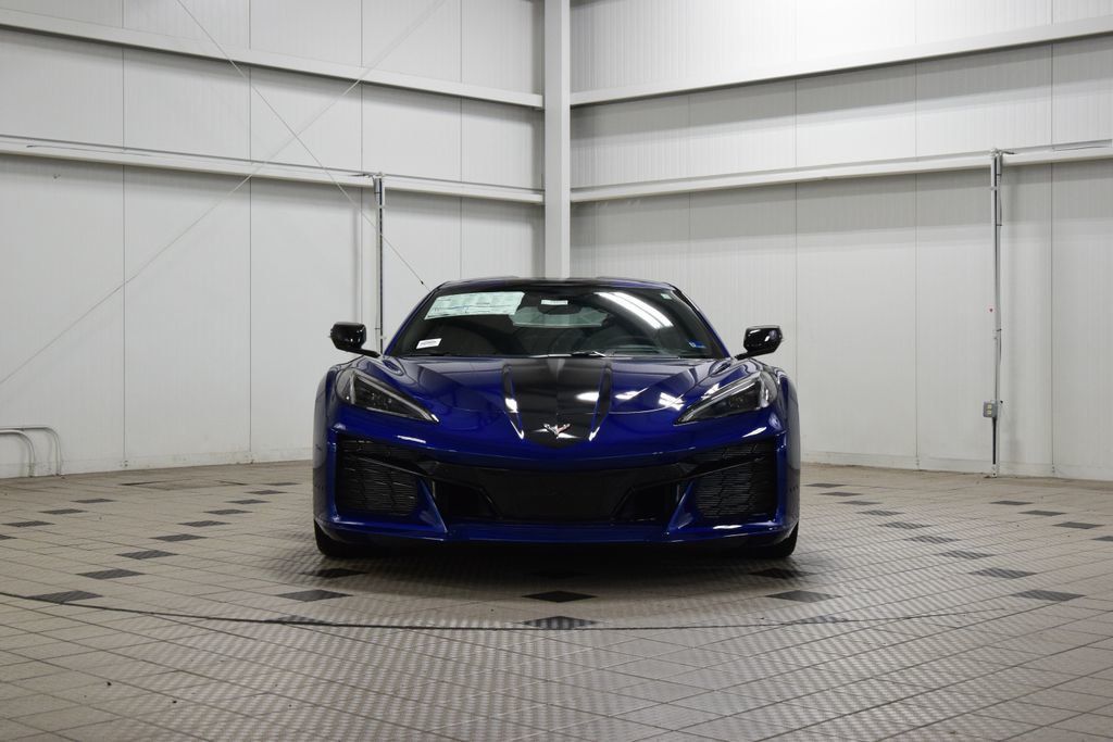 2027 Chevrolet Corvette 2dr Grand Sport Coupe w/2LT - 23068969 - 1