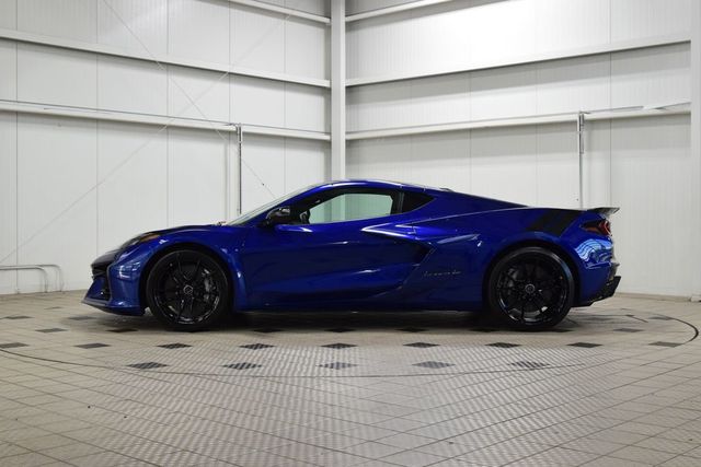 2027 Chevrolet Corvette 2dr Grand Sport Coupe w/2LT - 23068969 - 3