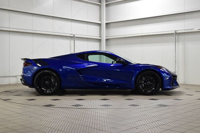 2027 Chevrolet Corvette 2dr Grand Sport Coupe w/2LT - 23068969 - 8
