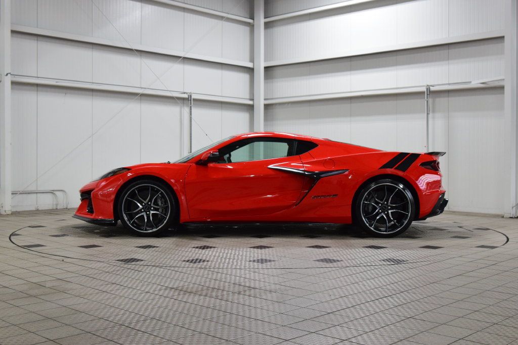 2027 Chevrolet Corvette 2dr Grand Sport Coupe w/2LT - 23081460 - 3