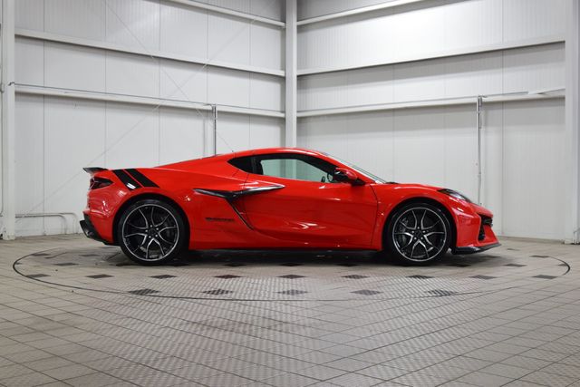 2027 Chevrolet Corvette 2dr Grand Sport Coupe w/2LT - 23081460 - 8