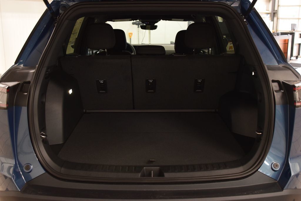 2027 Chevrolet Equinox AWD 4dr LT w/2LT - 23047490 - 22