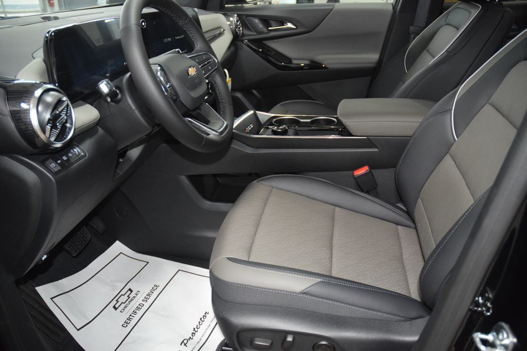2027 Chevrolet Equinox AWD 4dr LT w/2LT - 23047519 - 37