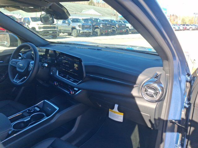 2027 Chevrolet Equinox LT - 23078101 - 28
