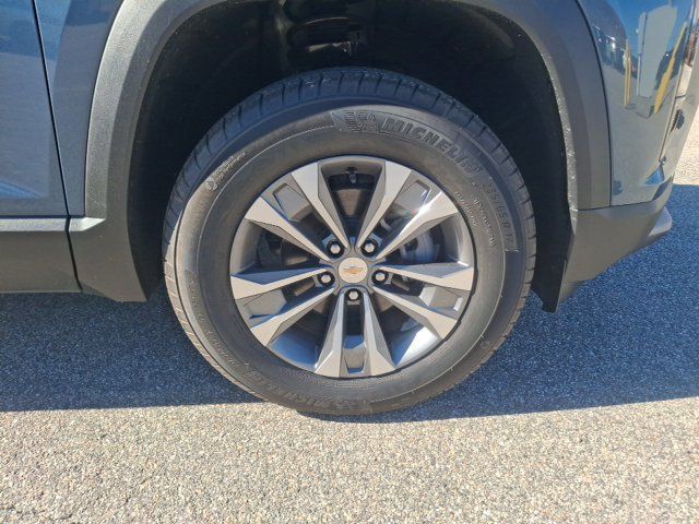 2027 Chevrolet Equinox LT - 23078101 - 8