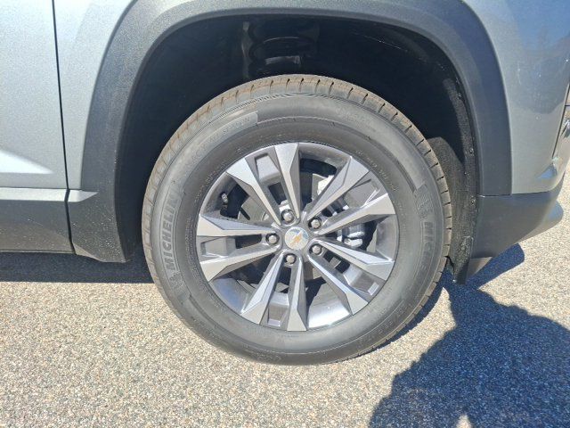 2027 Chevrolet Equinox LT - 23079500 - 8