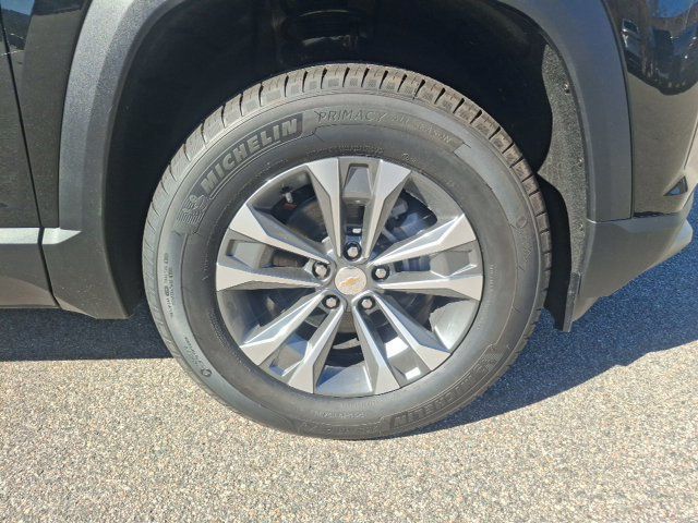 2027 Chevrolet Equinox LT - 23087614 - 8
