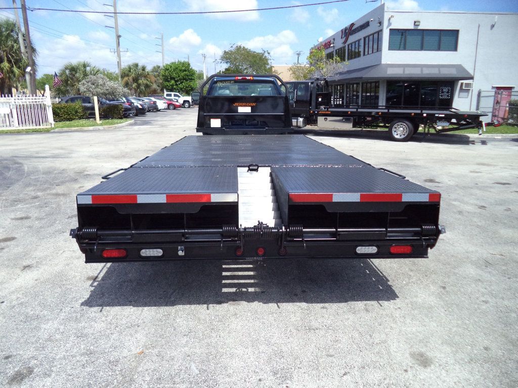 2027 Chevrolet Silverado 6500HD With 21ft Dovetail Beavertail Ramp Truck Equipment Haul - 22362788 - 10