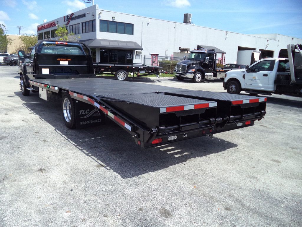 2027 Chevrolet Silverado 6500HD With 21ft Dovetail Beavertail Ramp Truck Equipment Haul - 22362788 - 11