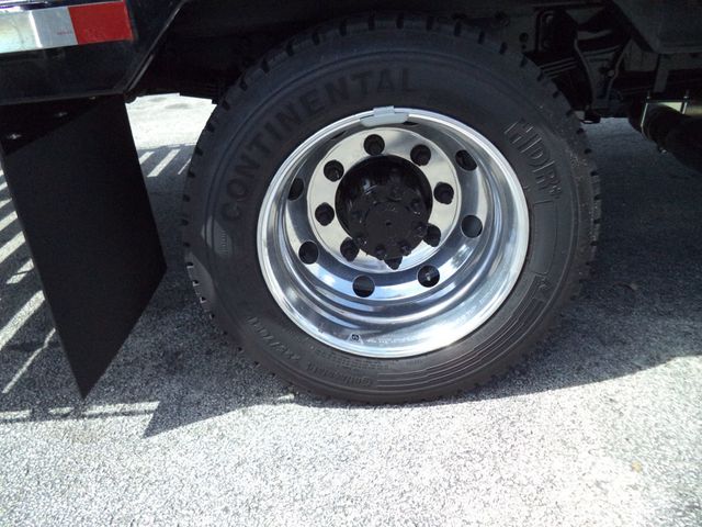 2027 Chevrolet Silverado 6500HD With 21ft Dovetail Beavertail Ramp Truck Equipment Haul - 22362788 - 27