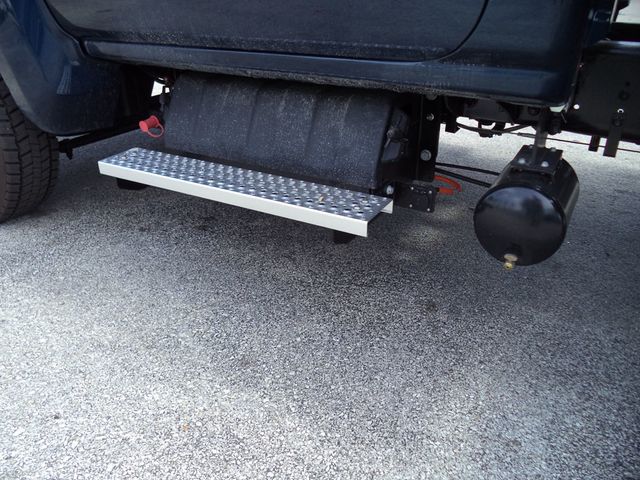 2027 Chevrolet Silverado 6500HD With 21ft Dovetail Beavertail Ramp Truck Equipment Haul - 22362788 - 31