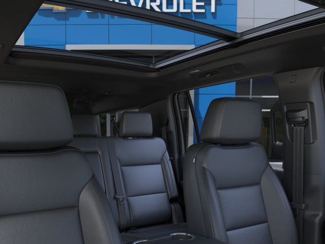 2027 Chevrolet Suburban LT - 23090259 - 23