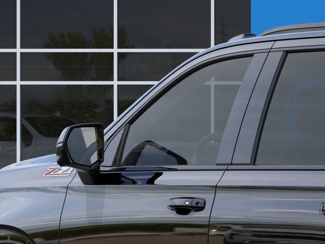 2027 Chevrolet Suburban Z71 - 23087092 - 11
