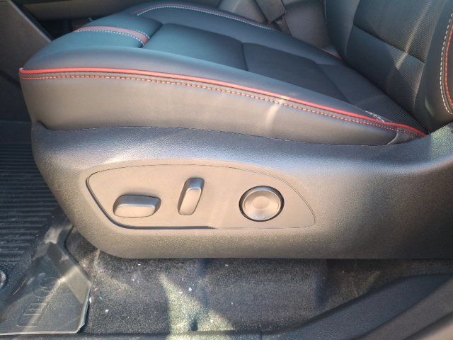 2027 Chevrolet Traverse RS - 23084397 - 12