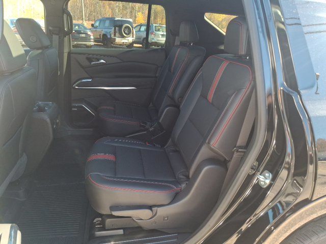 2027 Chevrolet Traverse RS - 23084397 - 27