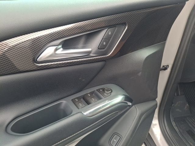 2027 Chevrolet Traverse Z71 - 23084396 - 9