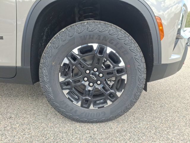 2027 Chevrolet Traverse Z71 - 23084396 - 31
