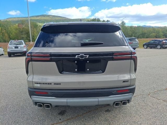 2027 Chevrolet Traverse Z71 - 23084396 - 5