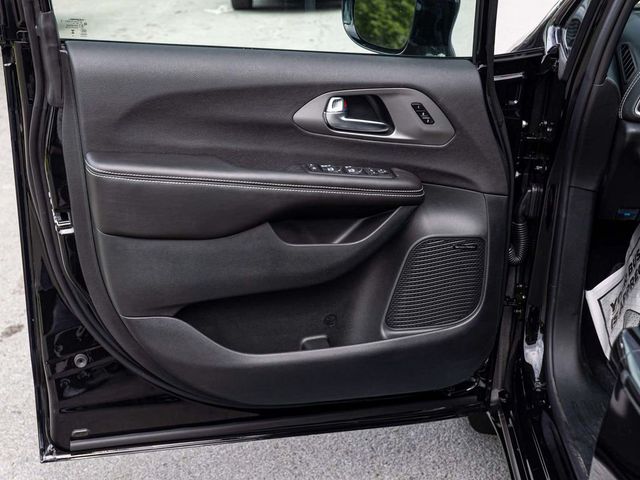 2027 Chrysler Pacifica LIMITED - 23078067 - 10