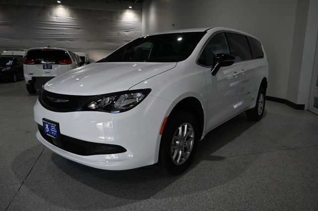 2027 Chrysler Pacifica LX FWD - 23098846 - 9
