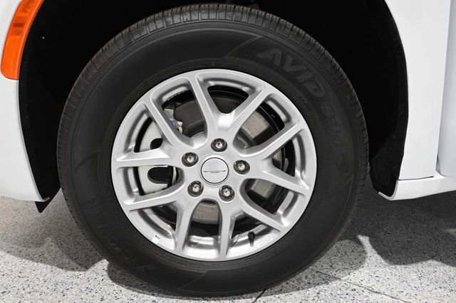 2027 Chrysler Pacifica LX FWD - 23098846 - 11