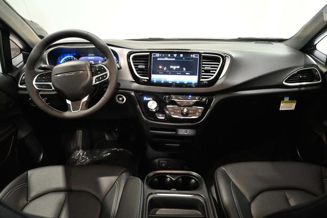 2027 Chrysler Pacifica LX FWD - 23098846 - 22