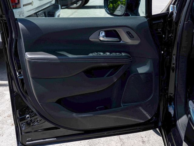 2027 Chrysler Pacifica SELECT - 23076189 - 10