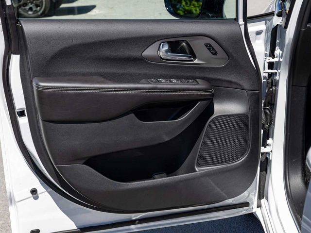 2027 Chrysler Pacifica SELECT - 23076243 - 10