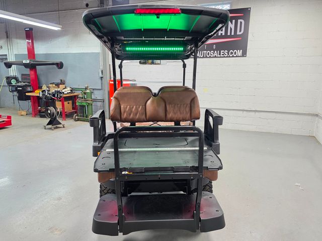 2027 E-Z-GO EXPRESS 4 SUMMIT XTL  - 23049052 - 26