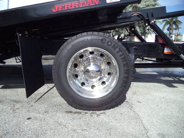 2027 Freightliner Business Class M2 106 Plus w/ 22' JerrDan Shark 6 Ton Low Pro Wide Rollback - 23071376 - 16